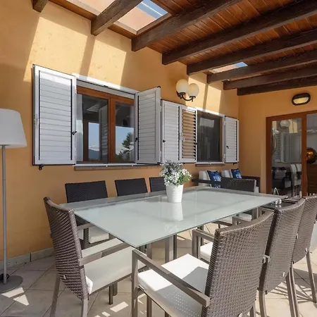 Modern With Pool Near Town